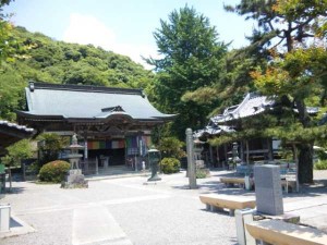 10番札所切幡寺の本堂