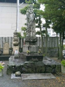 62番札所宝寿寺の観音像