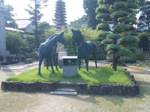 70番札所本山寺の馬