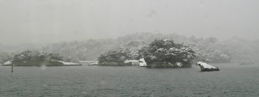 雪の中の松島湾クルーズ