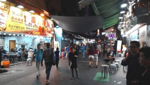 香港の廟街夜市