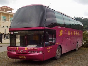 中国側のバス