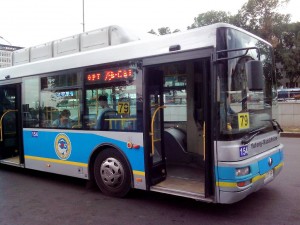 アルマトイの路線バス